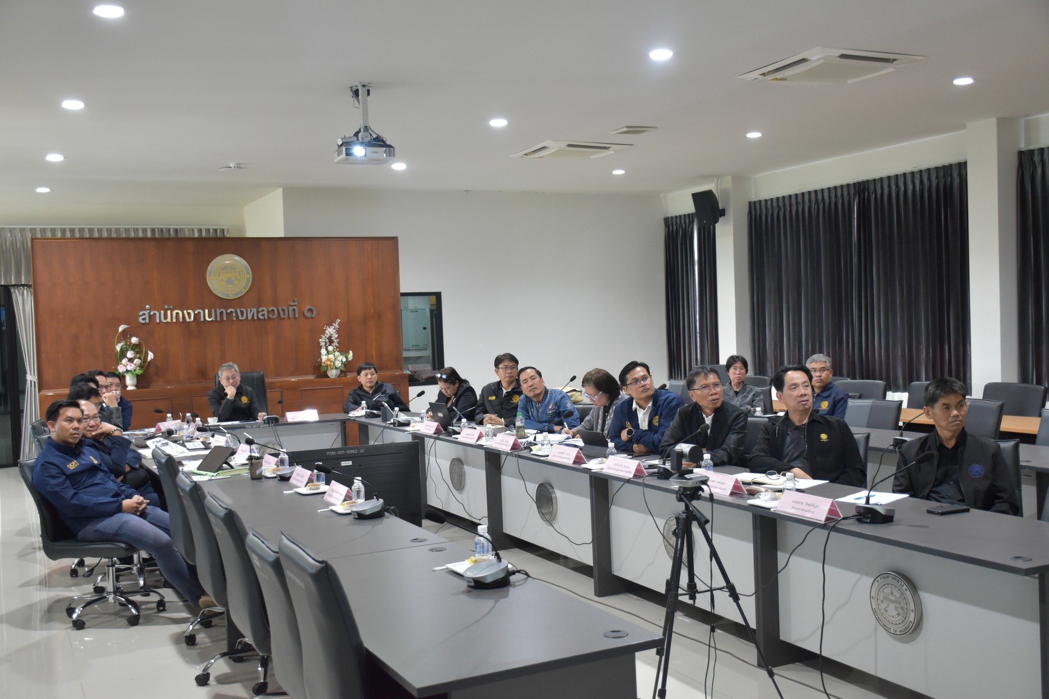 ผส.ทล.1 และผู้บริหารร่วมประชุม ติดตามผลการดำเนินงาน ครั้งที่ 2/2569