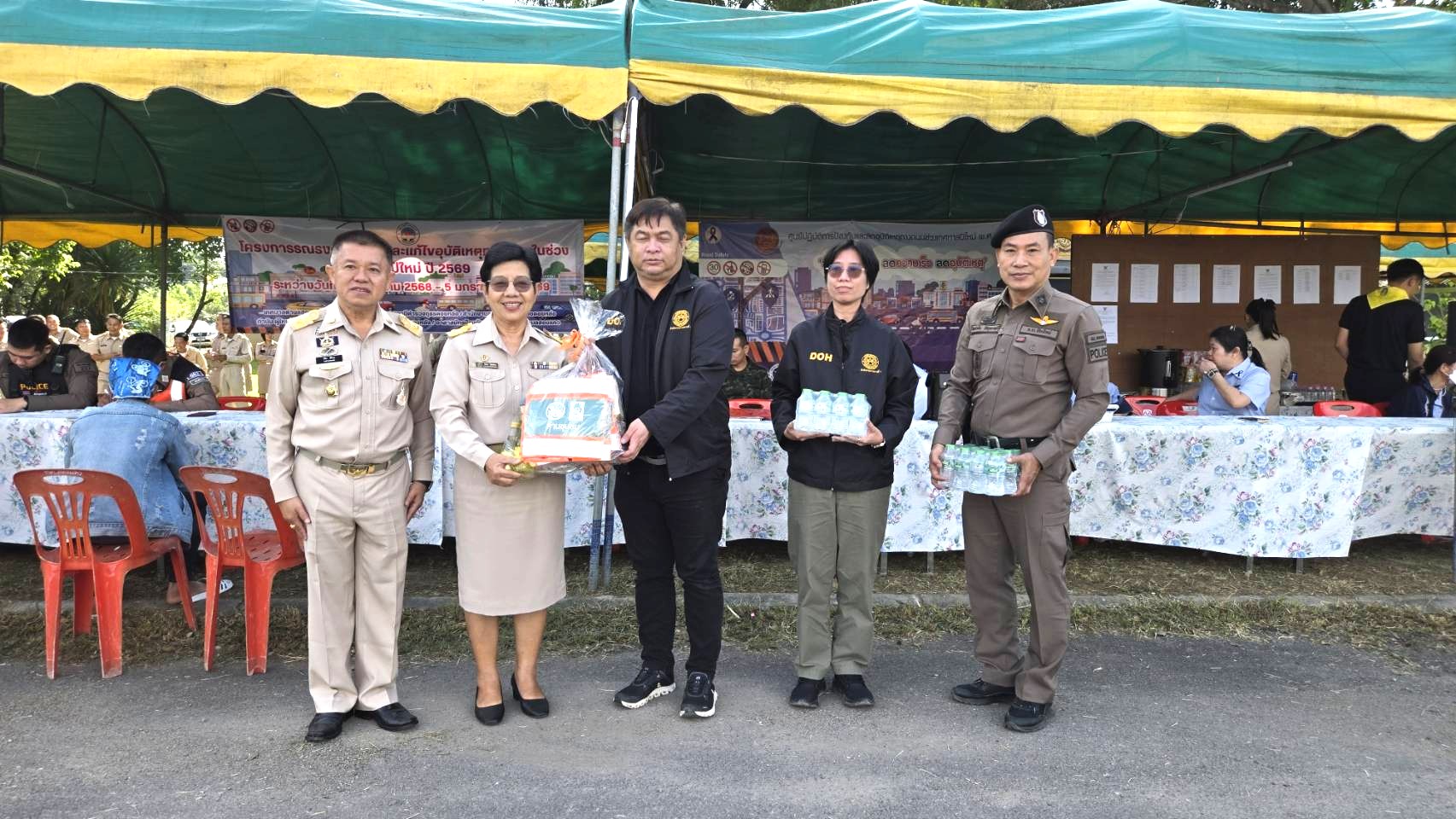 เยี่ยมจุดตรวจบูรณาการร่วมป้องกันและลดอุบัติเหตุทางถนนในช่วงเทศกาลปีใหม่ 69