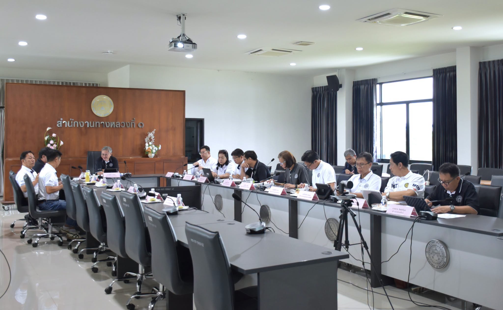 ผส.ทล.1 และผู้บริหารร่วมประชุมผู้บริหารกรมทางหลวง ประจำเดือนมิถุนายน 2569 ผ่านสื่ออิเล็กทรอนิกส์
