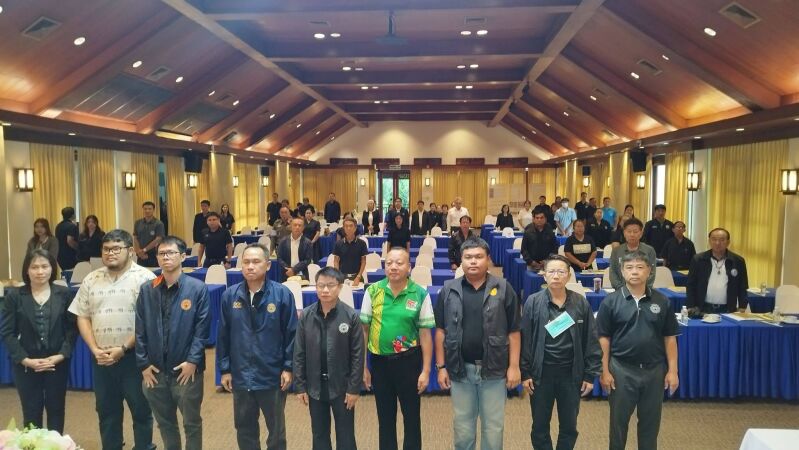 กรมทางหลวงเปิดเวทีรับฟังความเห็นประชาชน ศึกษาออกแบบแยกต่างระดับ “หลักกิโลยักษ์” กรมทางหลวงจัดการประชุมปฐมนิเทศ (สัมมนาครั้งที่ 1) โครงการสำรวจและออกแบบทางแยกต่างระดับบริเวณจุดตัดทางหลวงหมายเลข 1 และทางหลวงหมายเลข 11 ช่วงเกาะคา–สามัคคี หรือ “แยกหลักกิโลยักษ์” จังหวัดลำปาง